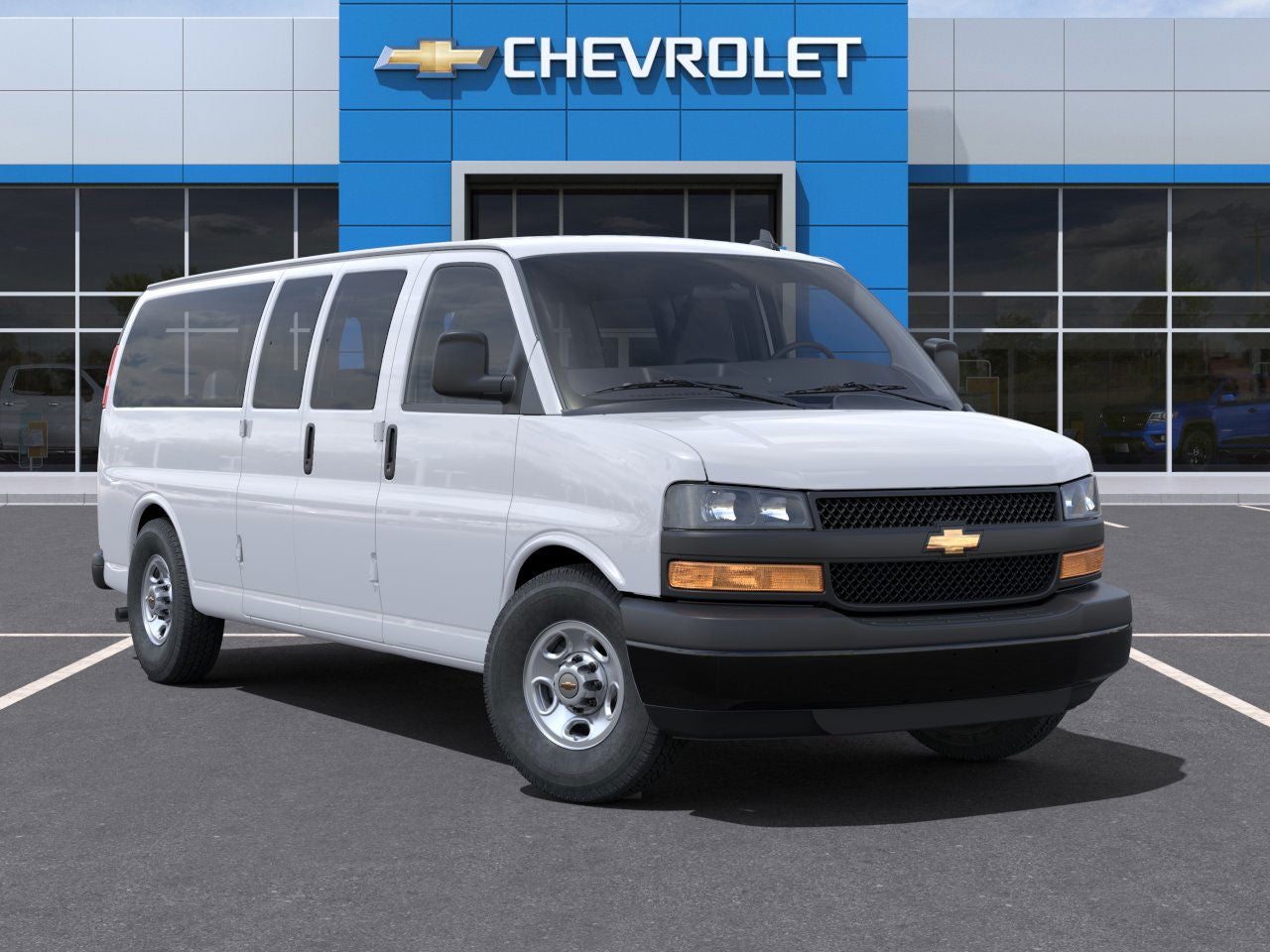 2025 Chevrolet Express Passenger 3500 1LS