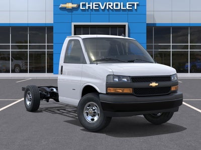 2025 Chevrolet Express Cutaway 3500 1WT